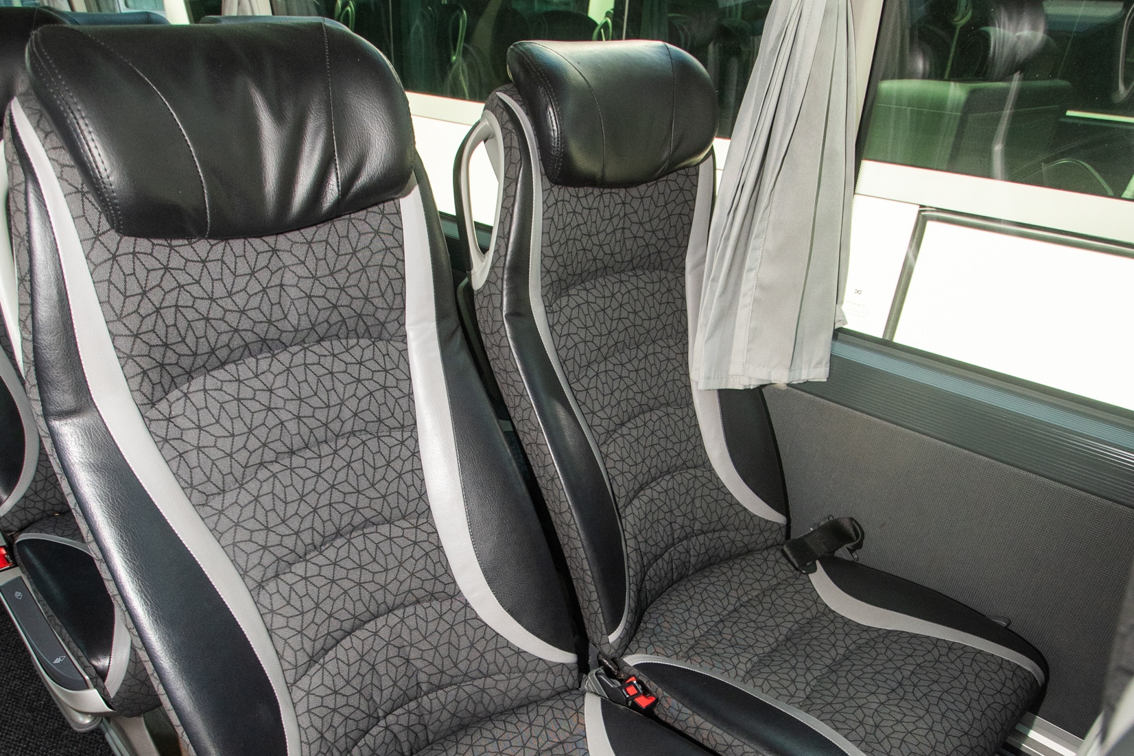 M-Class interior: double seat by the window