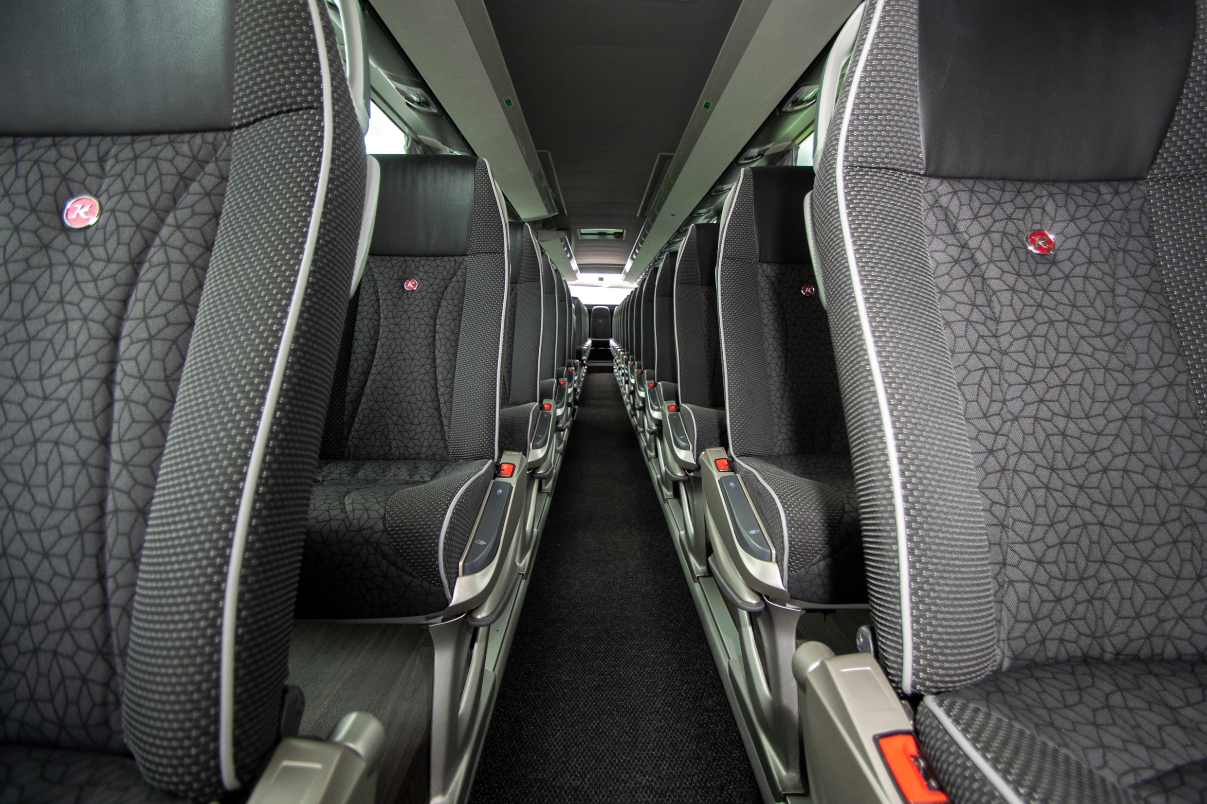 XL-Class interior: comfort seats with high headrests